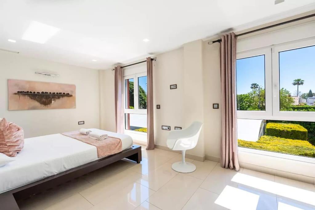 Ohana Luxury Villa With Heated Pool Màlaga Exteriér fotografie